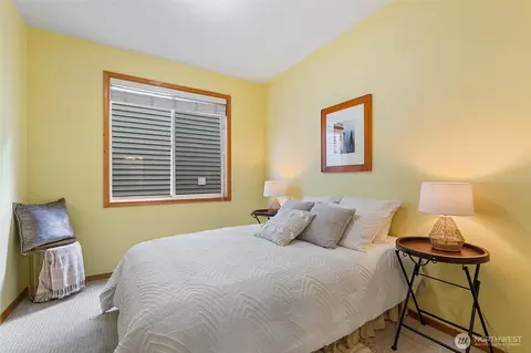 Bedroom - 18328 10th Dr SE, Bothell, WA 98012 photo 1 of 5