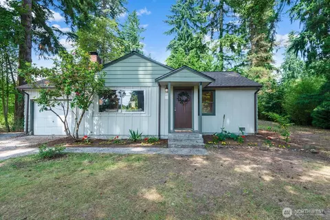 5325 238th St SW, Mountlake Terrace, WA 98043