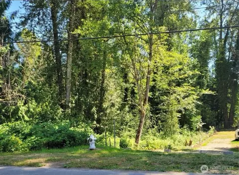 18627 SE 216th St, Renton, WA 98058