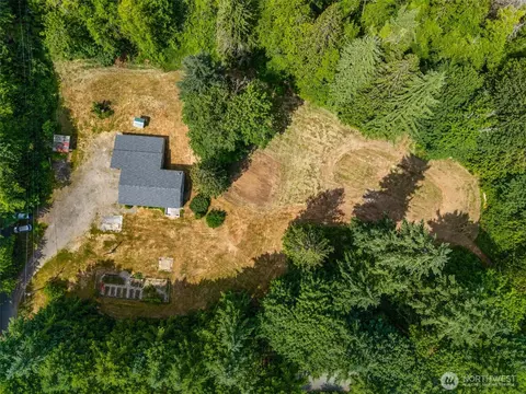 9747 Brooks Ln SE, Olympia, WA 98501