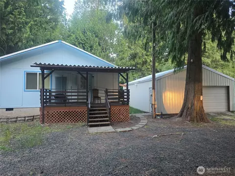 360 E Lakeshore Dr E, Shelton, WA 98584