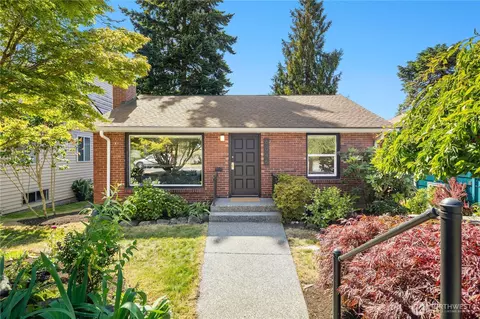6045 36th Ave SW, Seattle, WA 98126