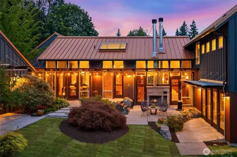 Exterior - 10606 NE 155th Pl, Bothell, WA 98011 photo 4 of 6