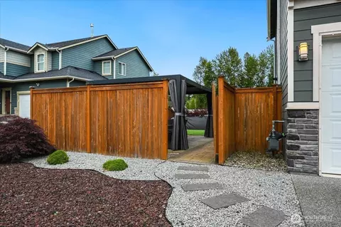 Exterior - 16311 5th Dr SE, Bothell, WA 98012 photo 7 of 8