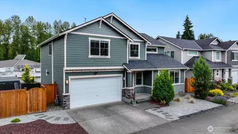 Exterior - 16311 5th Dr SE, Bothell, WA 98012 photo 2 of 8