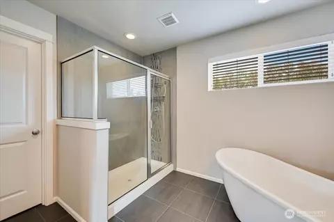 Bath - 16311 5th Dr SE, Bothell, WA 98012 photo 1 of 3