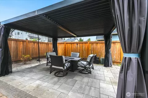 Exterior - 16311 5th Dr SE, Bothell, WA 98012 photo 6 of 8
