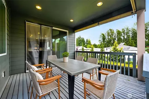 Exterior - 16311 5th Dr SE, Bothell, WA 98012 photo 4 of 8