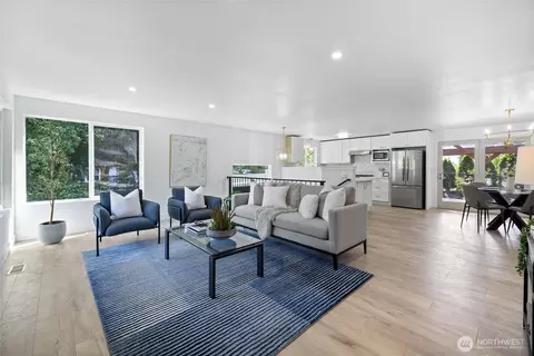 824 SW 301st Pl, Federal Way, WA 98023