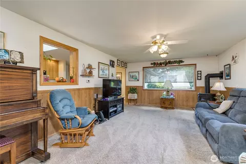 Other - 1023 E Maple St, Kent, WA 98030 photo 2 of 5