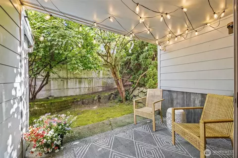 9522 1st Ave NE #B6, Seattle, WA 98115