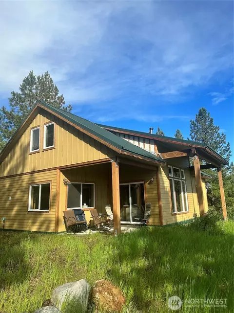 359 Bandtman Rd, Tonasket, WA 98855