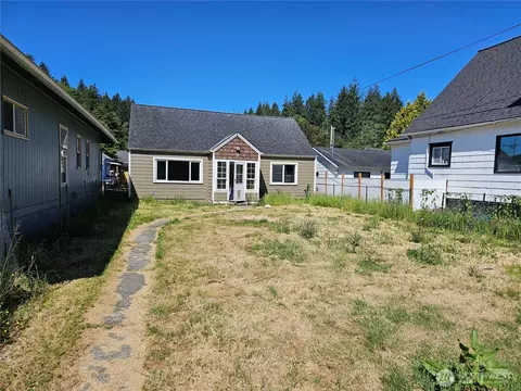 709 Monroe St, Hoquiam, WA 98550