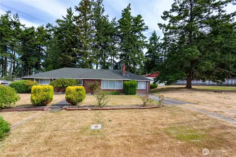 1662 NE 5th Ave, Oak Harbor, WA 98277