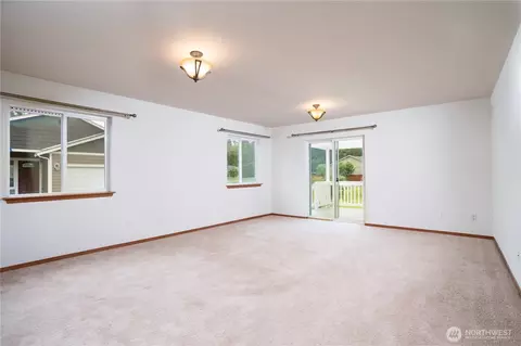 20614 6th Avenue Ct E, Spanaway, WA 98387 photo 11