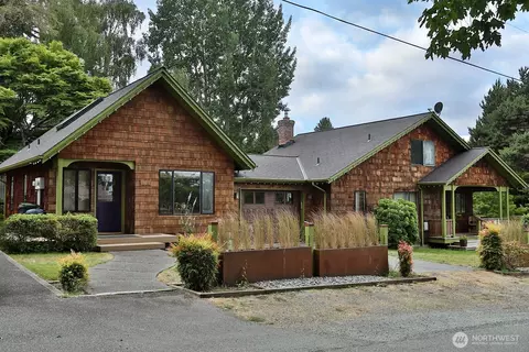121 123 4th St, Langley, WA 98260
