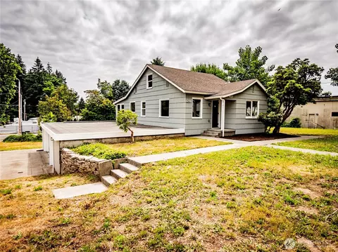 120 Phoenix St NE, Olympia, WA 98506