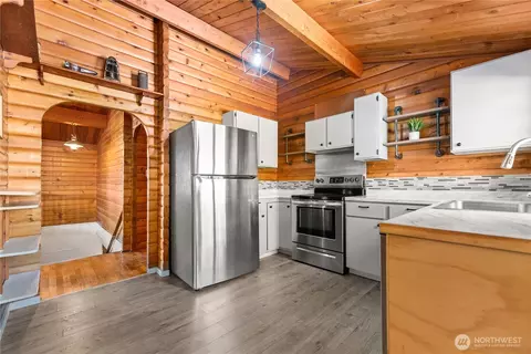 Entry Way - 19834 State Route 20, Twisp, WA 98856 photo 1 of 2