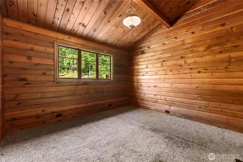 Bedroom - 19834 State Route 20, Twisp, WA 98856 photo 4 of 5