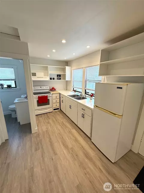 Kitchen - 2521 Walnut St, Everett, WA 98201 photo 1 of 1