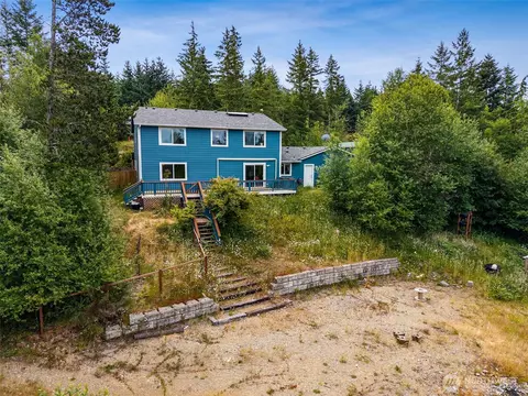 Exterior - 210 E Mossflower Ln, Grapeview, WA 98546 photo 4 of 5