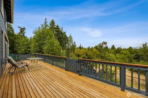 Exterior - 210 E Mossflower Ln, Grapeview, WA 98546 photo 3 of 5
