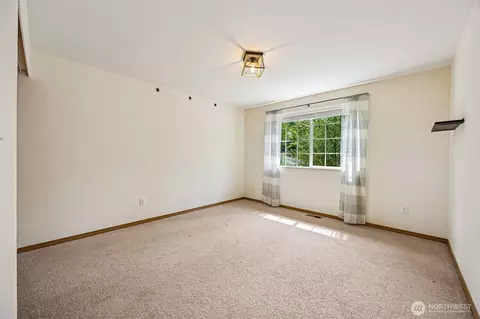 Bedroom - 210 E Mossflower Ln, Grapeview, WA 98546 photo 3 of 4