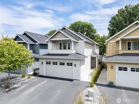 2452 NW Columbia Ave #34, East Wenatchee, WA 98802