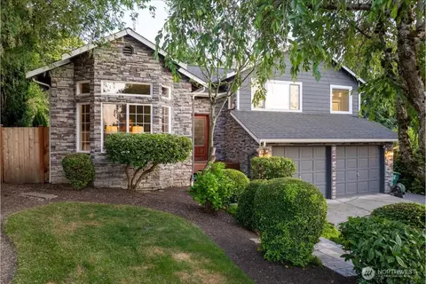 2547 NE 97th St, Seattle, WA 98115