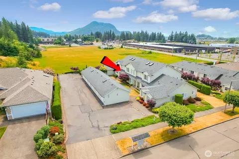 View/Area - 1450 Mountain View Dr, Enumclaw, WA 98022 photo 1 of 8