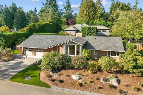 9120 SE 46th St, Mercer Island, WA 98040
