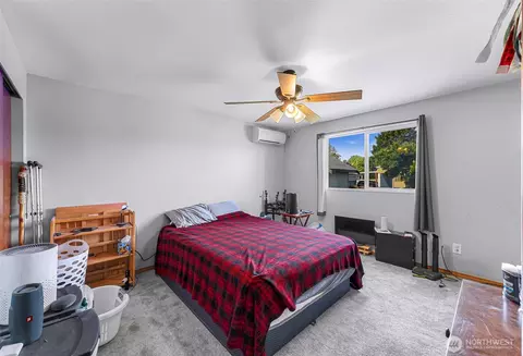 Bedroom - 304 Blair Dr, Everson, WA 98247 photo 1 of 5