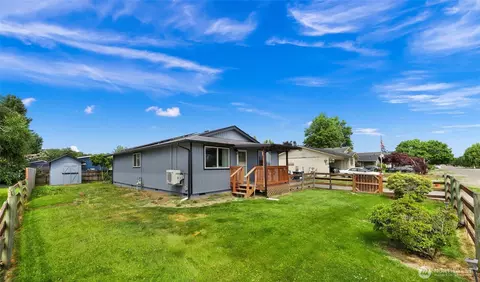 Exterior - 304 Blair Dr, Everson, WA 98247 photo 3 of 3