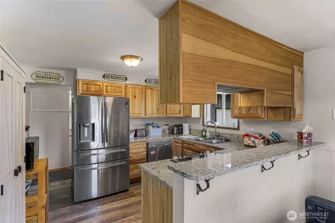 Kitchen - 304 Blair Dr, Everson, WA 98247 photo 1 of 2
