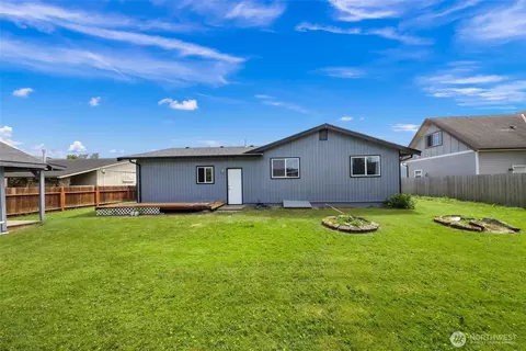 Exterior - 304 Blair Dr, Everson, WA 98247 photo 1 of 3