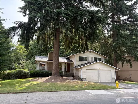 10906 165th Pl NE, Redmond, WA 98052