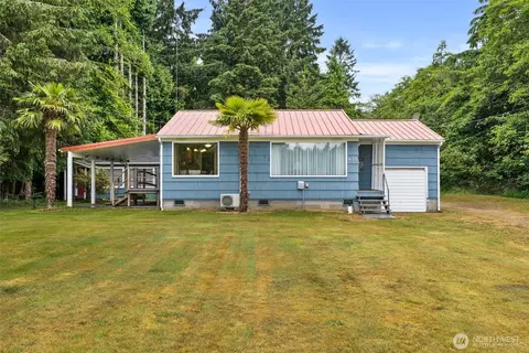 435 Bay Center Rd, South Bend, WA 98586