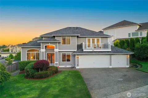 5609 Orca Dr NE, Tacoma, WA 98422