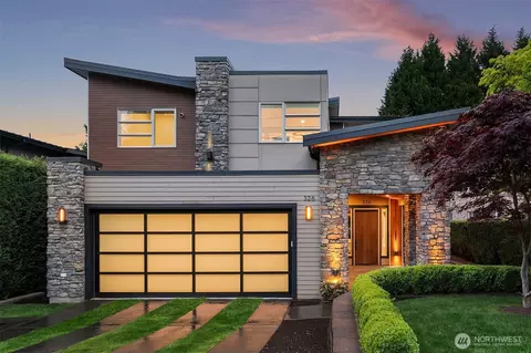 326 7th Ave S, Kirkland, WA 98033