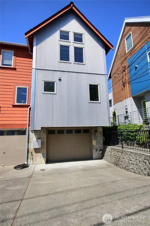 4411 Greenwood Ave N, Seattle, WA 98103
