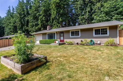 6110 189th Avenue Ct E, Lake Tapps, WA 98391