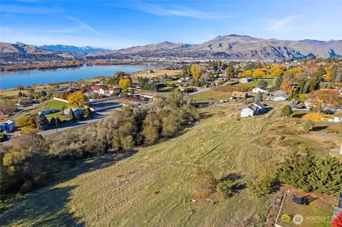2599 NW Columbia Ave, East Wenatchee, WA 98802