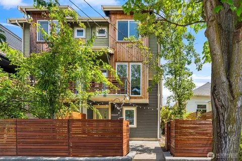 4220 Fremont Ave N #A, Seattle, WA 98103
