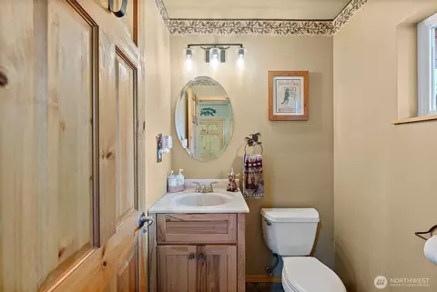 Bath - 33320 27th Ave E, Roy, WA 98580 photo 1 of 5