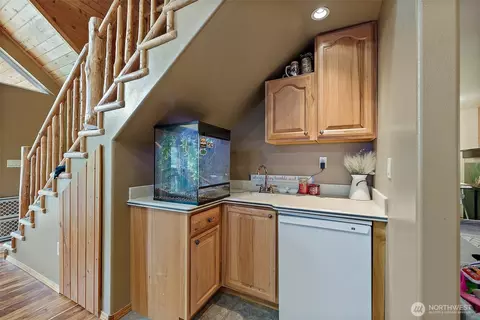 Entry Way - 33320 27th Ave E, Roy, WA 98580 photo 1 of 1