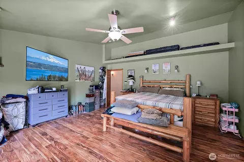 Bedroom - 33320 27th Ave E, Roy, WA 98580 photo 2 of 7
