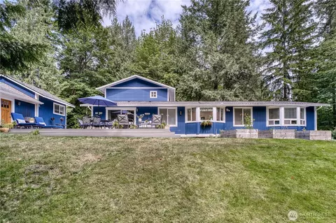 18043 Noll Rd NE, Poulsbo, WA 98370