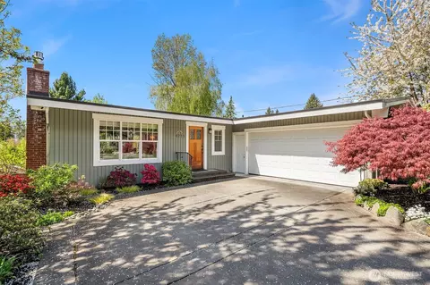 4711 110th Ave NE, Kirkland, WA 98033
