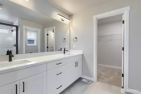 2402 SW Ridgeway Dr, Oak Harbor, WA 98277 photo 8