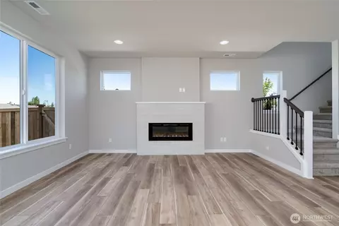 2402 SW Ridgeway Dr, Oak Harbor, WA 98277 photo 5